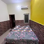 Vrindavan Devine Reality Paying Guest House