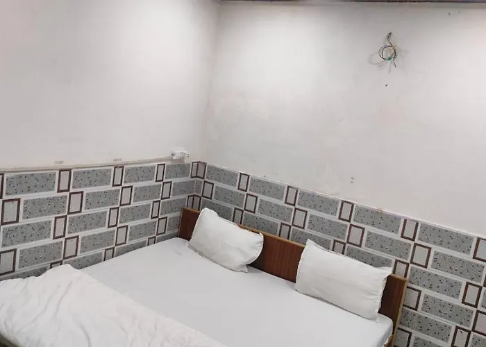 Vrindavan Devine Reality Paying Guest House