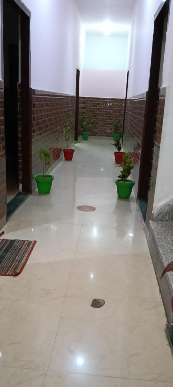 Devine Reality Paying * Vrindavan